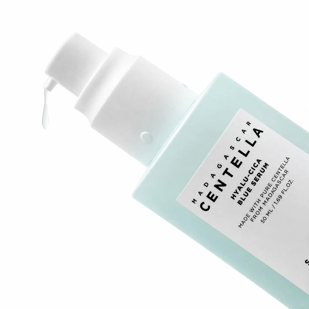 Успокаивающий уход — сыворотка для лица SKIN1004 Madagascar Centella Hyalu-Cica Blue Serum, 50 мл
